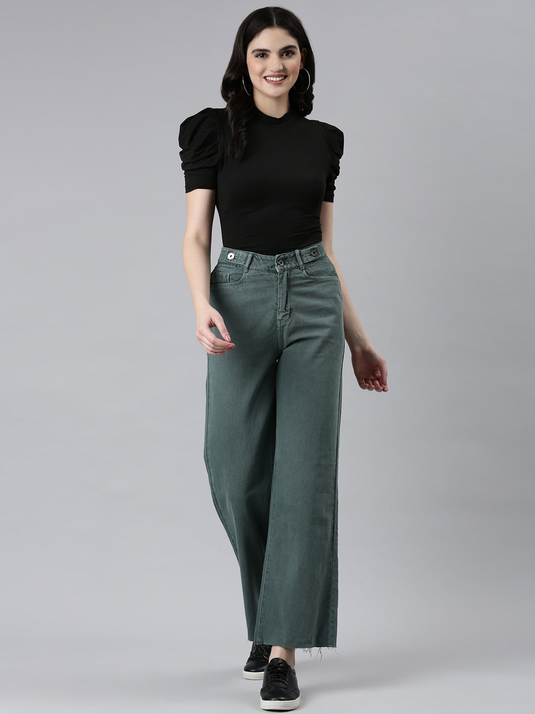 Women's Green Straight Fit Frayed Denim Jeans